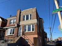 Building Photo - 7174 Glenloch St