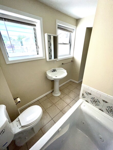 bathroom - 1323 Cooksie St