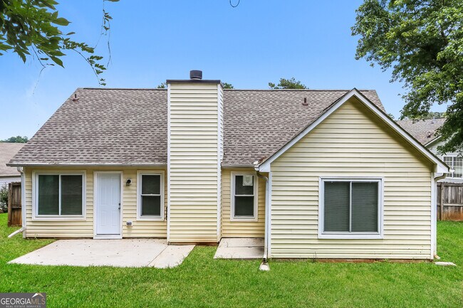 Building Photo - 5985 Green Meadow Way