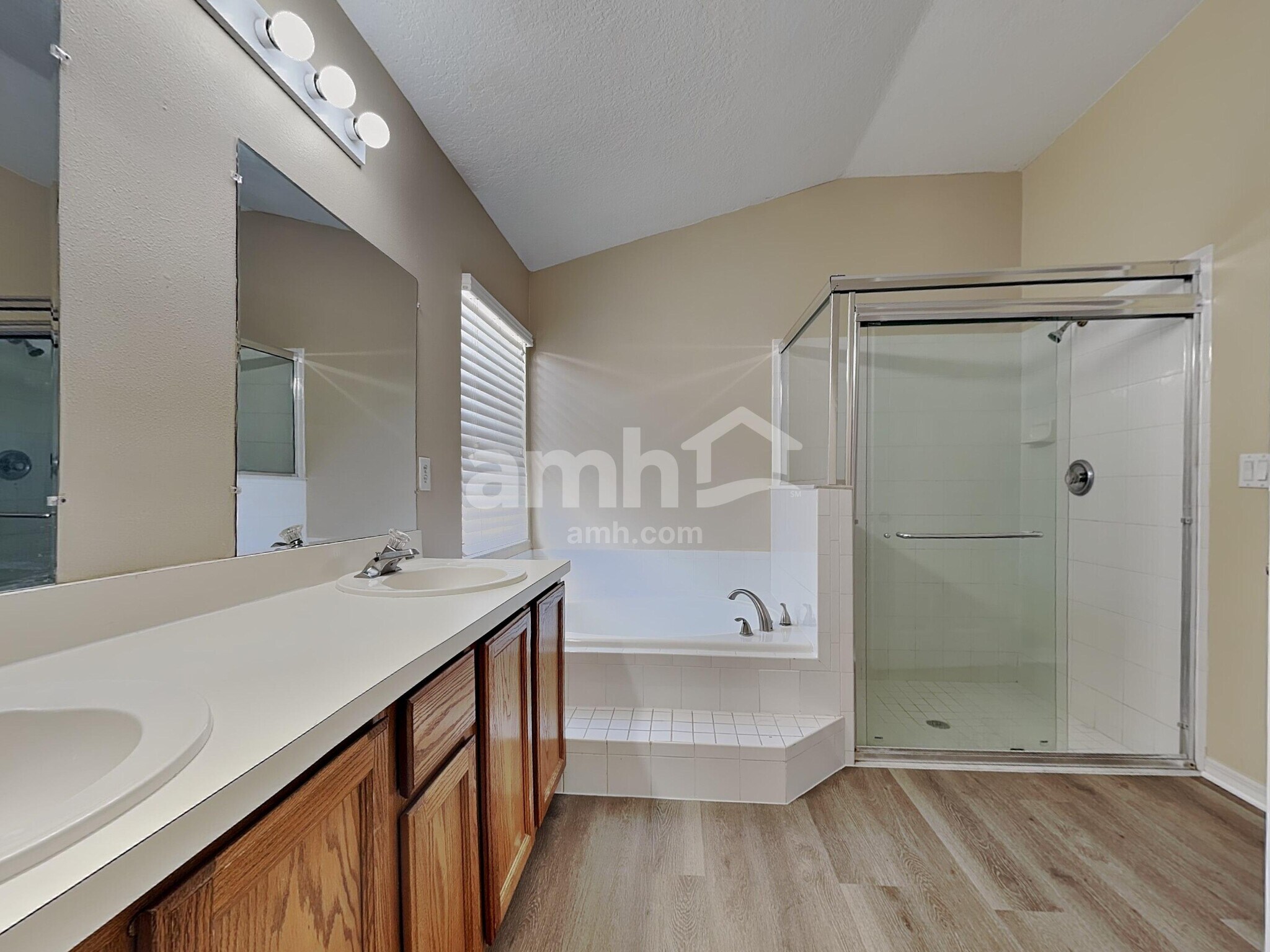 Building Photo - 6200 Erik Ct