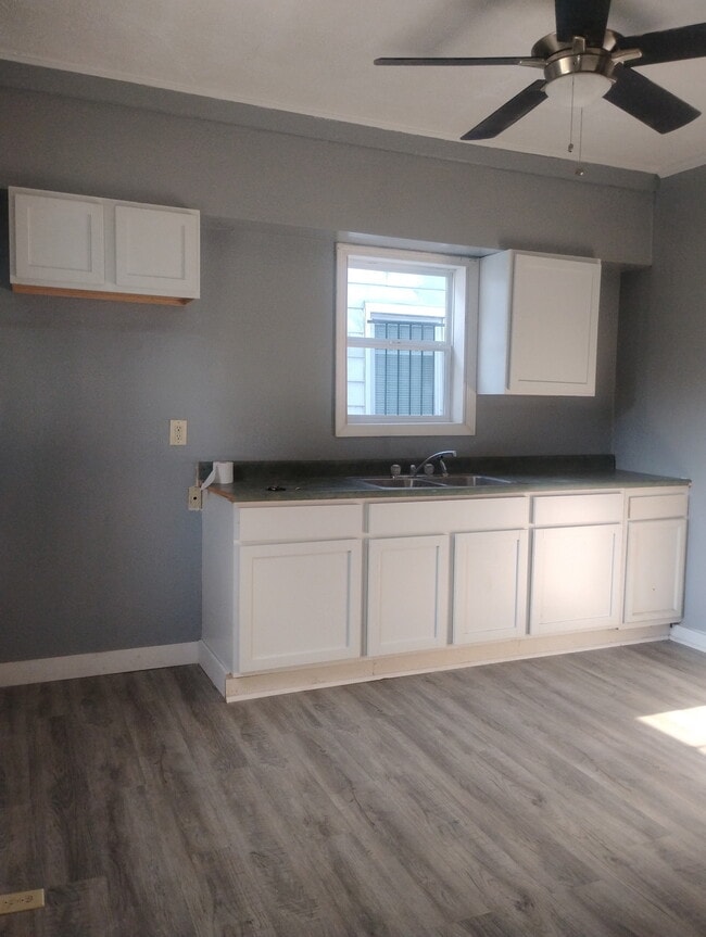 Building Photo - 1058 Cecil Ave