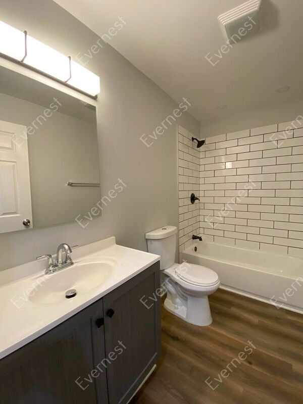 Building Photo - 838 Lock Ave