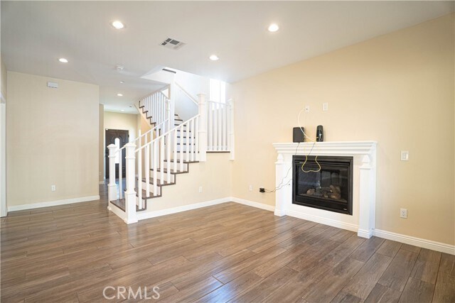 Building Photo - 9246 Cedros Ave
