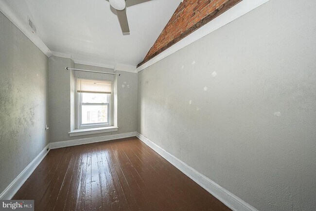 Building Photo - 3929 Terrace St