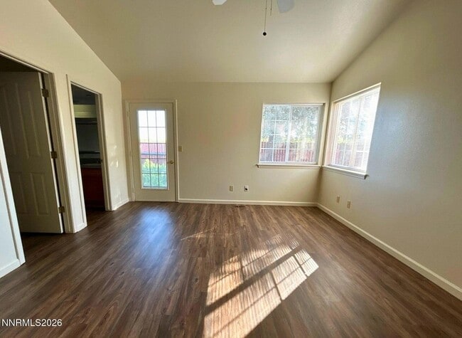Building Photo - 1227 Green Valley Dr