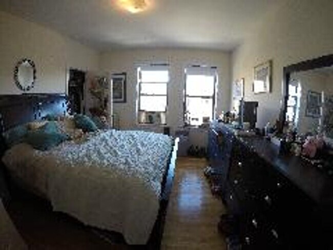 Building Photo - Awesome 1 bed in Allston….