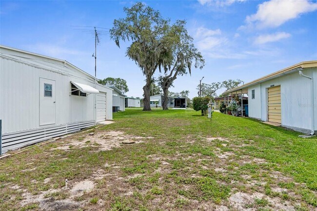 Building Photo - 7305 Score St