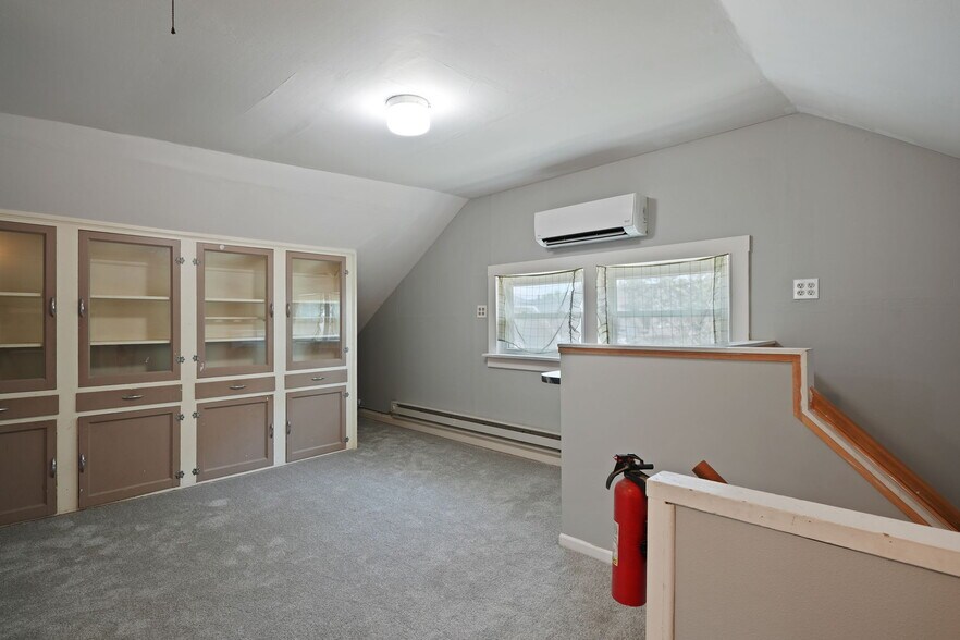 Upstairs - 1411 Goold St