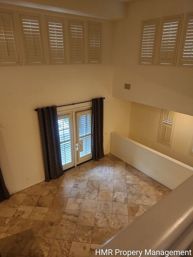 Building Photo - 12377 Hollyhock Dr