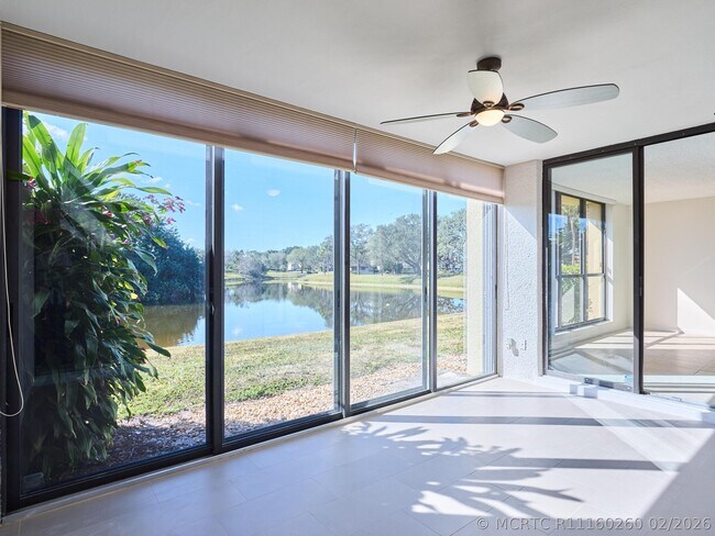 Building Photo - 5250 Woodland Lakes Dr