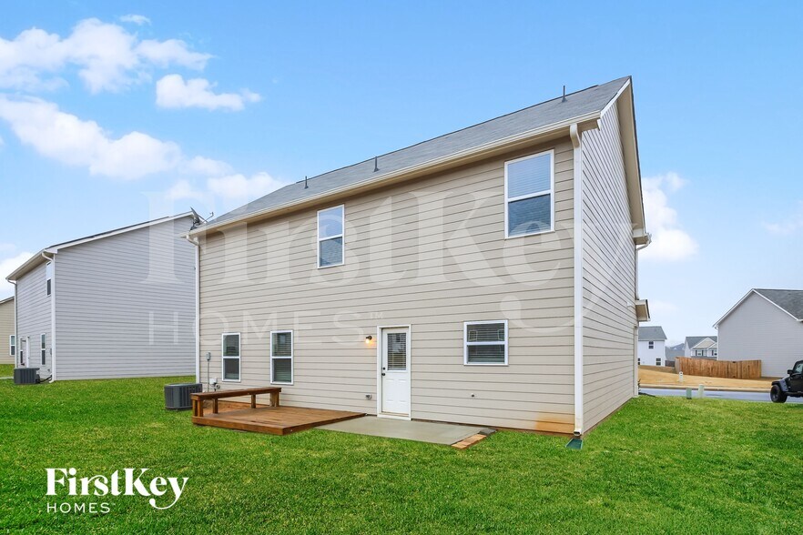 Building Photo - 811 Walnut Creek Cir