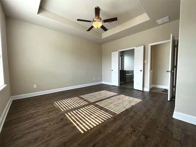 Building Photo - 307 Maverick Run Ct
