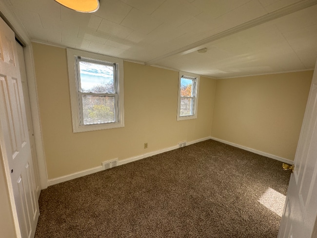 Building Photo - 141 Willow Grove Ave