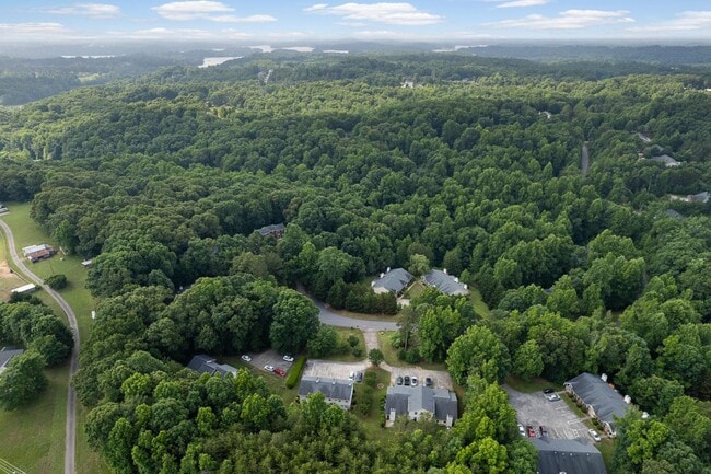 Building Photo - 4071 Hidden Hollow Dr