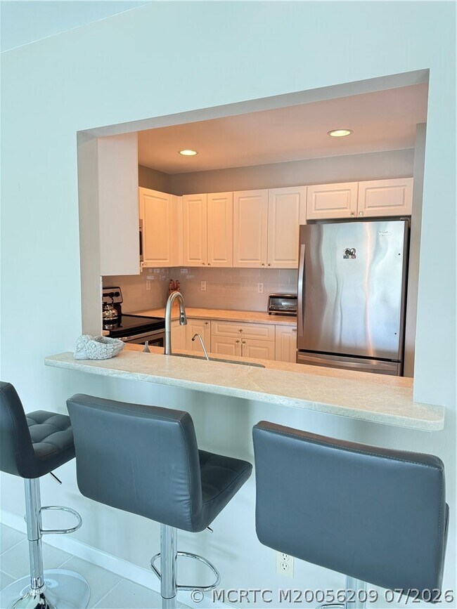 Building Photo - 5639 SE Foxcross Pl