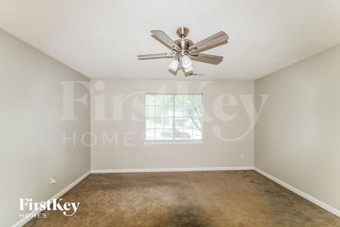 Building Photo - 1237 Regal Heights Dr