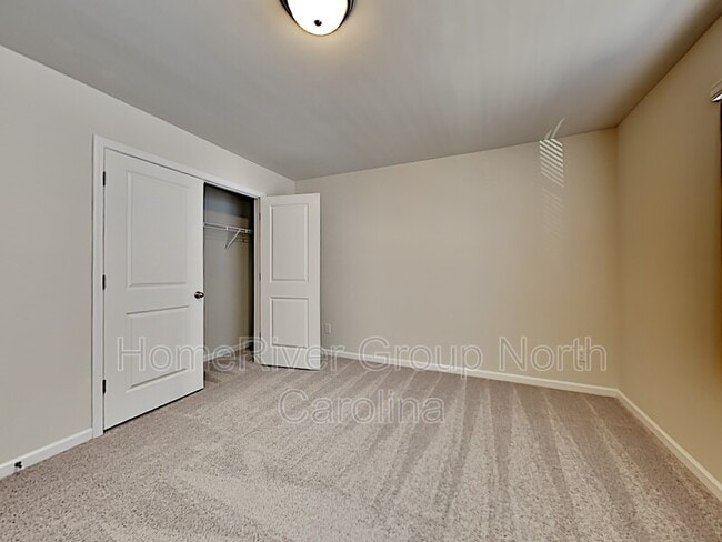 Building Photo - 12327 Old Dulin Farms Way