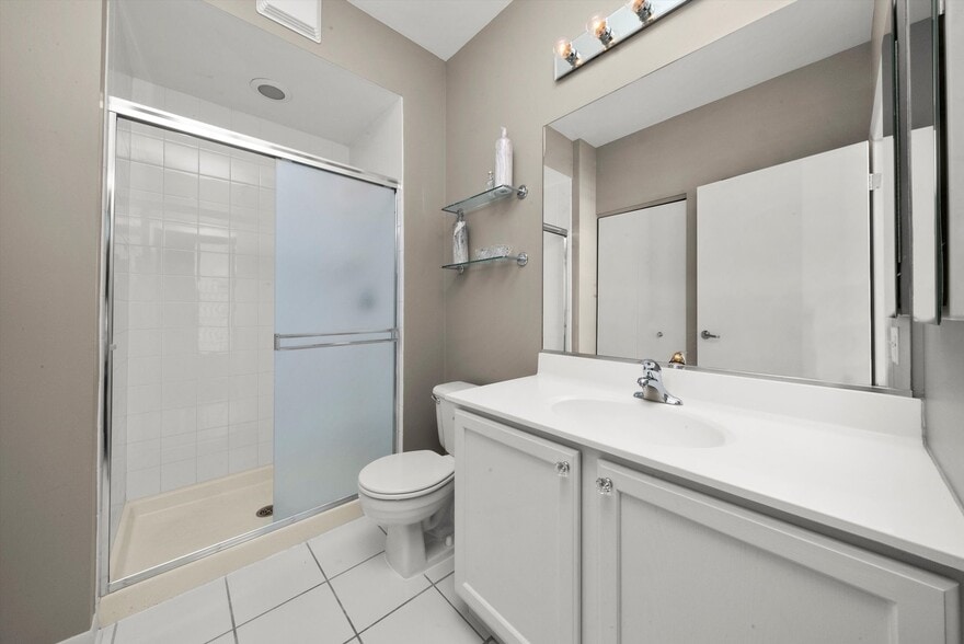 Building Photo - 435 W Erie St