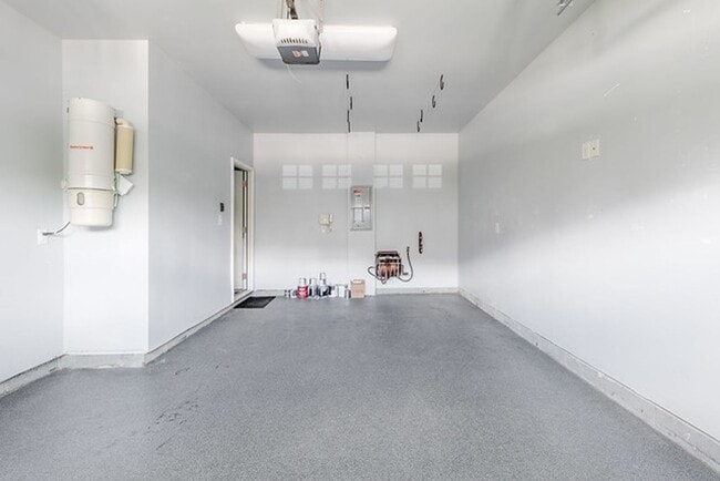 Building Photo - 17604 Wynstone Park Ln
