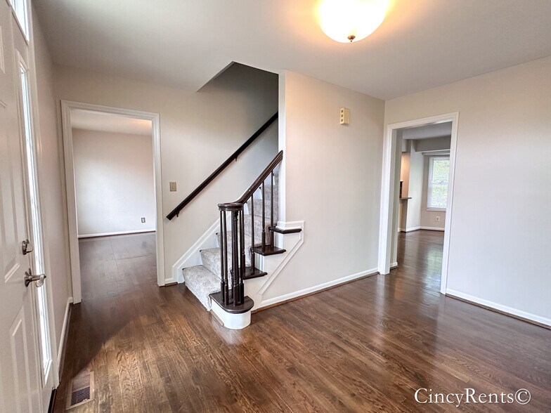 Building Photo - 7982 Lancelot Dr