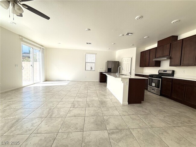 Building Photo - 8159 Guadiano Ave