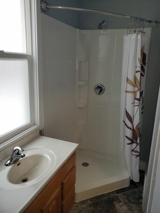 Building Photo - 112 14th St N