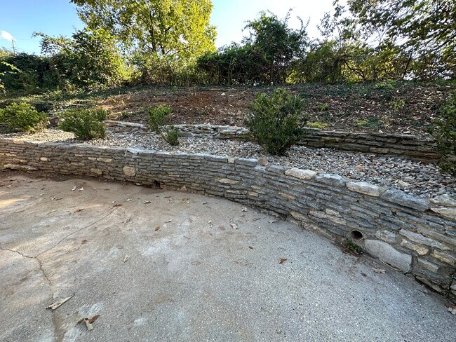 Building Photo - 1516 Schuff Ln
