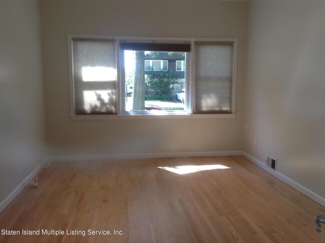 Building Photo - 387 Woolley Ave