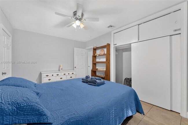 Building Photo - 2904 Van Buren St
