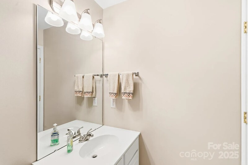 Building Photo - 6728 Rothchild Dr