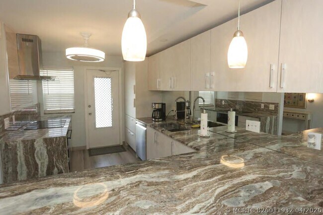 Building Photo - 3091 N Course Dr