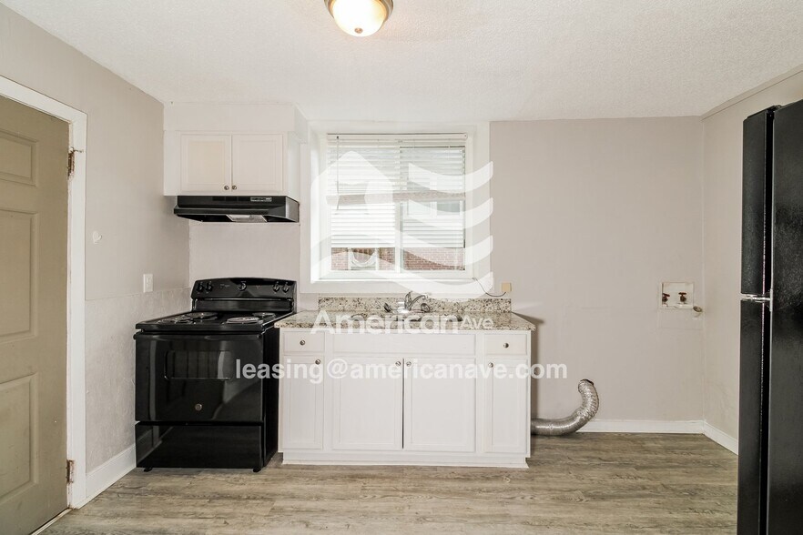 Building Photo - 4610 Arlington St