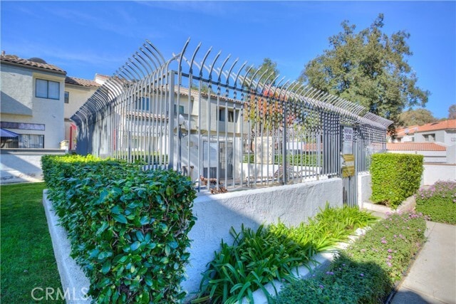 Building Photo - 52 Brownfield Ln