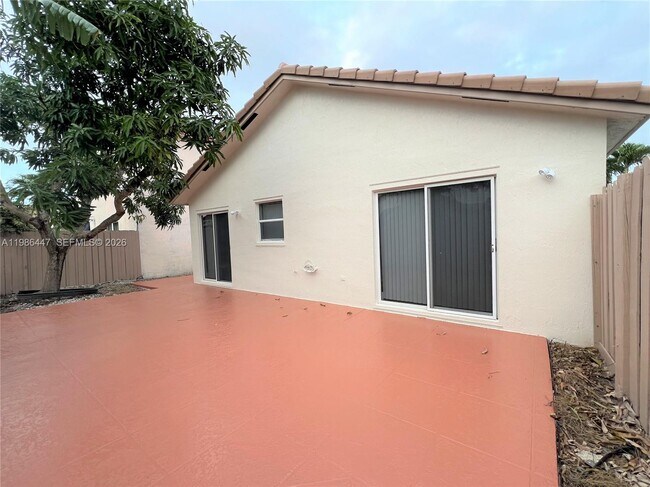 Building Photo - 14136 SW 149th Pl