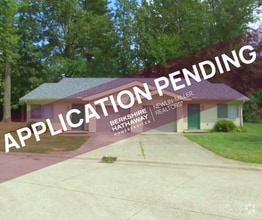 Building Photo - 2 Bedroom Duplex - *Pets Welcome!