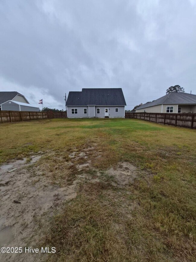 Building Photo - 616 Riggs Rd