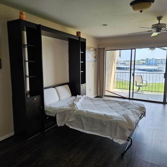 Building Photo - 15575 Marina Dr