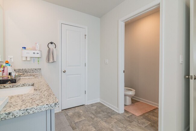 Building Photo - Like New Home in Grovetown