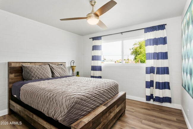 Building Photo - 7901 E Loma Land Dr