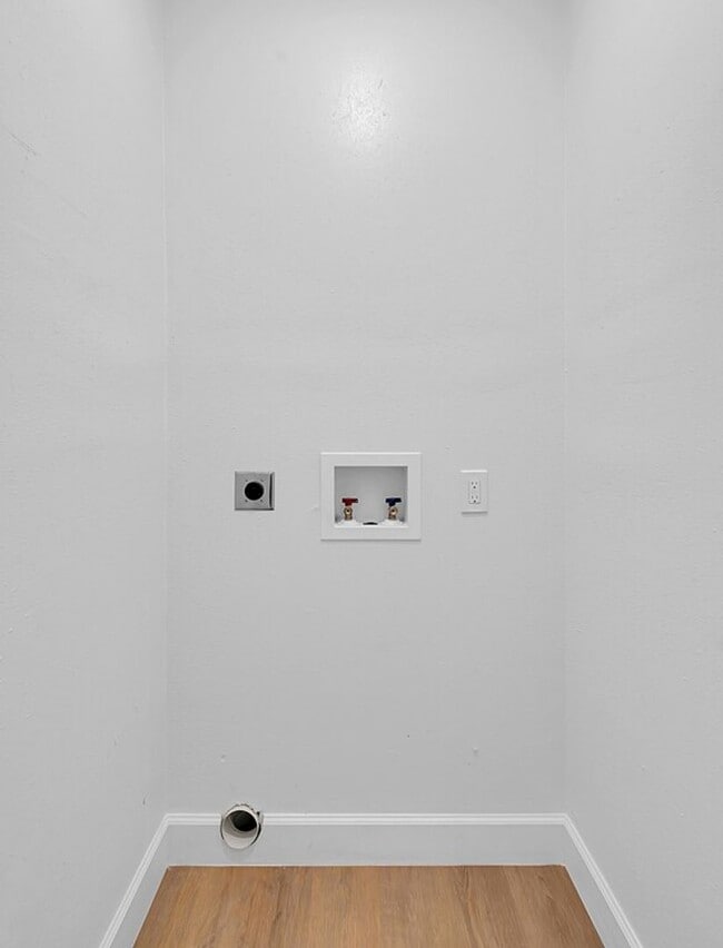 Building Photo - Newly Remodeled 4BD 2BA Home in Waco