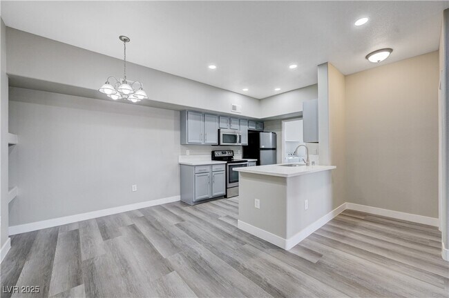 Building Photo - 2615 W Gary Ave