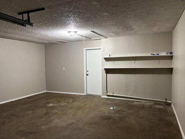 Building Photo - Nice 3 bedroom, 2 bath Home in College Hills West Available SOON!