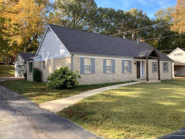 Primary Photo - 5683 Redding Ave