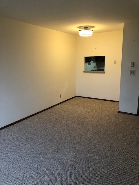 Building Photo - Westport Apartments