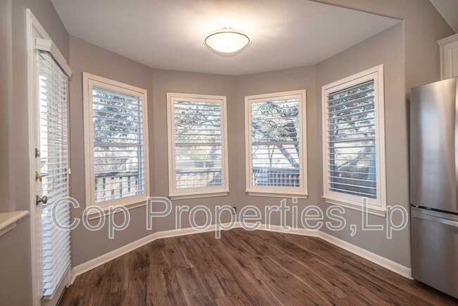 Building Photo - 1926 Simpson Trail