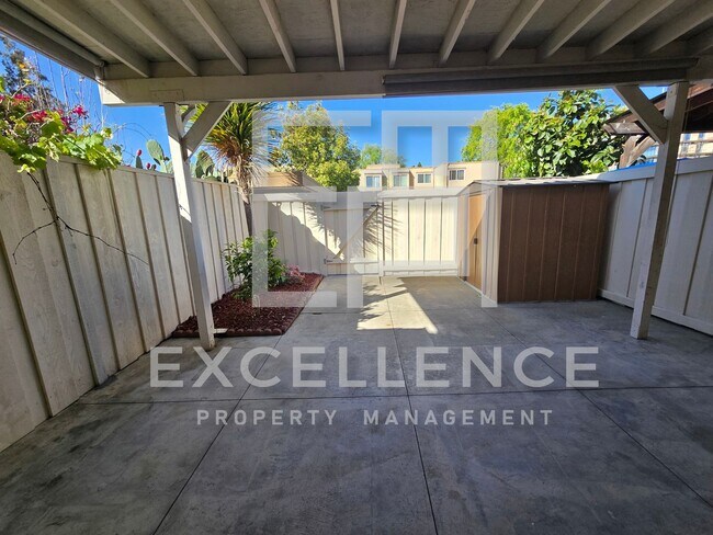 Building Photo - Great 2/1.5 With Parking, Patio, Washer and Dryer, Minutes to Levi Stadium and Much More!
