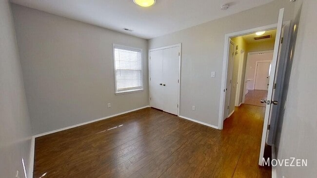 Building Photo - 931 Pinafore Dr