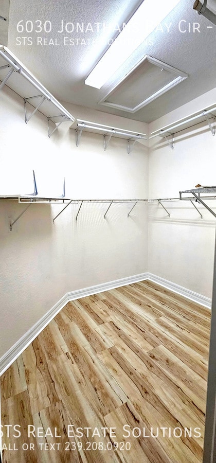 Building Photo - 6030 Jonathans Bay Cir