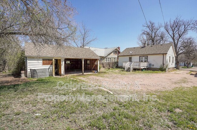 Building Photo - 1405 15th Ave