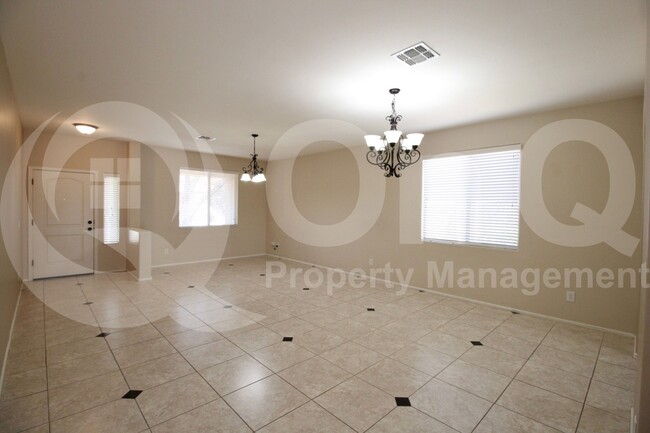 Building Photo - 4313 E Folgers Rd